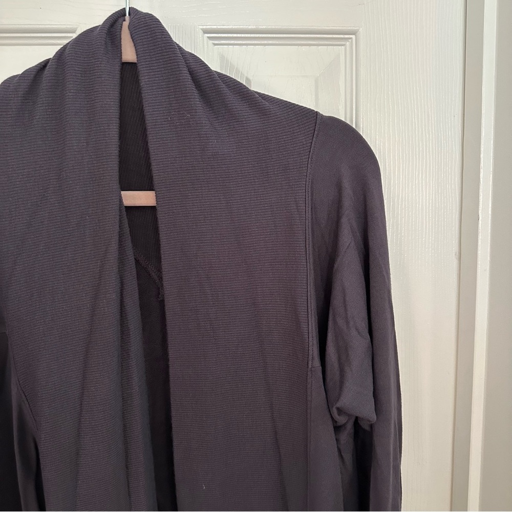 Athleta Nirvana Wear Two Ways Wrap size small - Picture 5 of 9